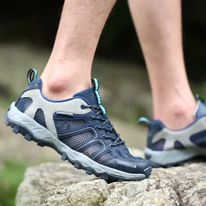 Ademende outdoor wandelsandalen van mesh voor heren met antislip rubberen zolen blauw