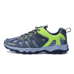 Ademende outdoor wandelschoenen in donkergrijs en limoengroen met een stevige rubberen zool