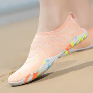 Chaussures de plage à séchage rapide avec maille respirante et semelle colorée
