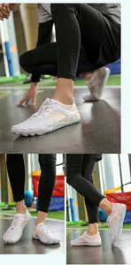 Vue détaillée du système de laçage rapide et de la maille respirante des chaussures