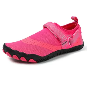 Atmungsaktive rosarote Badeschuhe für Kinder und Erwachsene mit Gummisohle