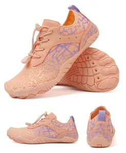 Vues en trois dimensions de chaussures d'eau orange pêche avec système de laçage rapide
