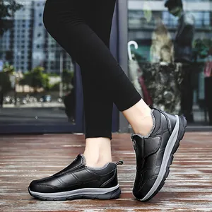 Winter Warm Fleece Lined Outdoor Walking Shoes For Men Women Non-slip Soft Sole Lightweight Casual Sneakers Middle Aged Cotton Boots