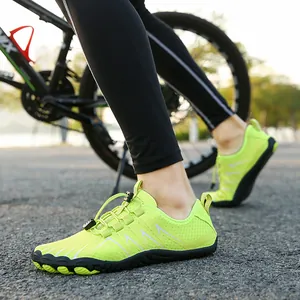 Fluorescent green breathable mesh outdoor sport sandals with anti-slip rubber soles