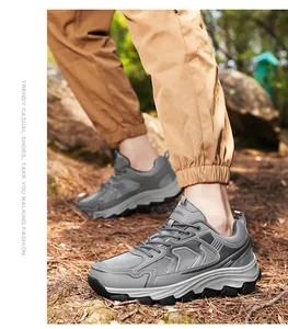 Outdoor-Herren-Wanderschuh mit grauem Mesh-Gewebe und dicker rutschfester Gummisohle