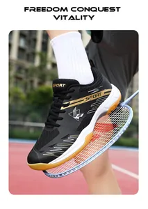 Chaussure de badminton en maille respirante avec semelle en gomme et détails dorés