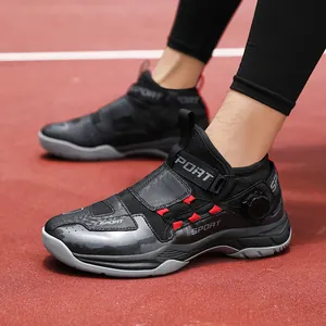 Chaussures de badminton noires respirantes avec laçage rotatif sur piste