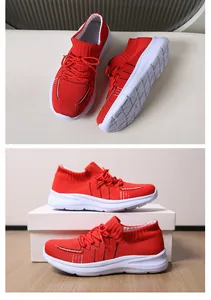 Dettaglio di sneaker rosse in mesh traspirante con suola platform antiscivolo bianca