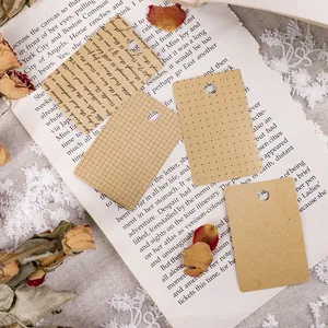 Etiquetas vintage de papel kraft para DIY con diseños de rejilla, puntos y estilo blanco