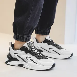 Modische schwarz-weiße Chunky Dad-Sneaker für Herren mit atmungsaktivem Mesh und dicker Sohle