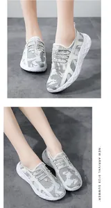 Détails de chaussures en maille camouflage gris avec semelle épaisse en mousse EVA