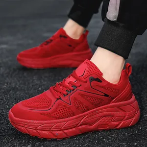 Baskets de sport rouges respirantes en mesh pour hommes avec semelles épaisses amorties