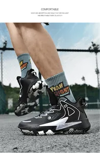 Detail eines High-Top Basketballschuhs mit Nummer 23 Logo und Blitz-Seitenmuster