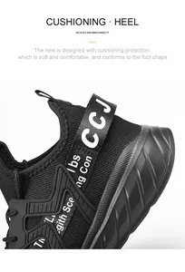 Dettaglio del tallone ammortizzato sulla scarpa sportiva in maglia nera con cinturino CCJ