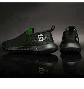 Seitenansicht atmungsaktiver Slipper-Sneaker mit rutschfester Gummisohle für Herren