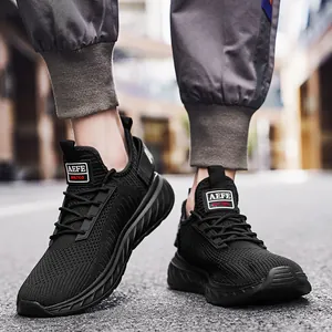 Men's breathable mesh running sneakers with thick cushioned soles in black street style