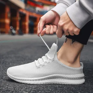 Herren Weiße atmungsaktive Mesh-Sneaker mit dicker rutschfester Gummisohle für Freizeit