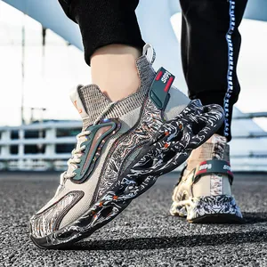 Men's breathable mesh sneakers with marble pattern thick soles and reflective stripes
