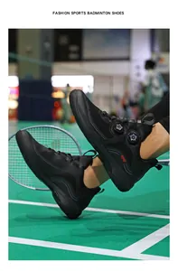 Detail der Profi-Badmintonschuhe in Schwarz mit dualem Drehverschluss-Schnürsystem
