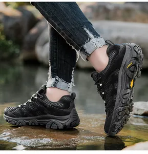 Chaussures de randonnée basses sur rochers humides avec mesh respirant et semelles