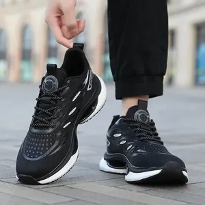 Zapatillas de running para hombre negras con suela gruesa blanca y cordones