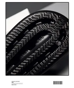 Close-up of EVA slide sole featuring wavy anti-slip texture and size 40-41 marking