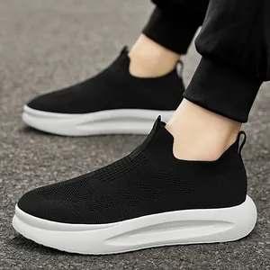 Baskets à enfiler pour hommes en maille noire respirante avec semelle blanche