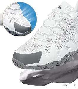 Details der verstärkten Gummizehenkappe und der atmungsaktiven Mesh-Struktur am Schuh
