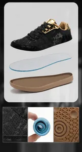 Vista esplosa di scarpe da fitness con solette traspiranti e suola in gomma antiscivolo