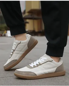 Sneaker casual basse con pannelli a tre colori e suola in gomma antiscivolo per allenamento