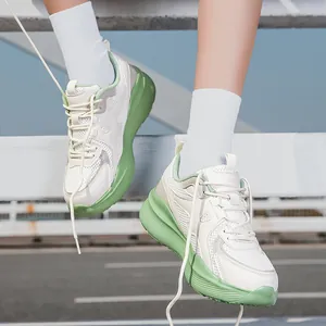 Dames chunky sneakers in beige en groen met mesh panelen en plateauzolen