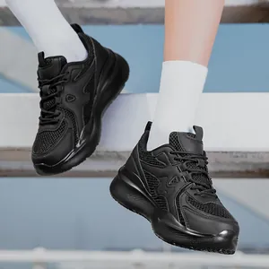 Zwarte chunky platform sneakers voor dames met ademend mesh en slipvaste dikke zolen