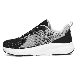 Klassieke ademende mesh hardloopschoenen voor brede voeten met zwart-wit contrast