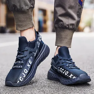 Scarpe da Corsa Sportive Casual da Uomo Leggere Traspiranti Tomaia in Mesh Profilo Basso Sneakers Streetwear alla Moda per Jogging All'aperto