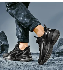 Detailopname van ademende hardloopschoenen met een handig roterend gespsysteem voor heren