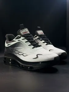 Detailansicht der atmungsaktiven Mesh-Sneaker mit Farbverlauf und durchgehendem Luftkissen