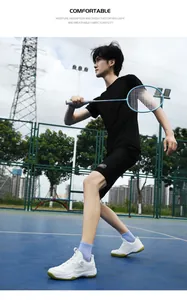 Men's breathable quick-dry athletic t-shirt and shorts set for badminton and tennis training