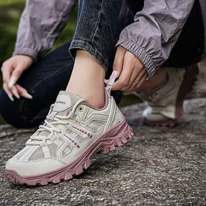 Men Women Outdoor Hiking Shoes Breathable Mesh Non-slip Rubber Sole Retro Fashion Climbing Trekking Sneakers Low Top Sneakers
