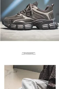 Makro-Seitenansicht der Retro-Chunky-Sneaker aus grauem Mesh und synthetischem Leder