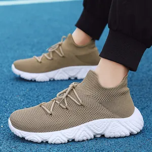 Khaki Strick-Sneaker für Herren mit atmungsaktivem Mesh und dicker weißer Plateausohle