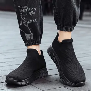 Men's breathable black knitted sneaker with wave texture and durable rubber sole