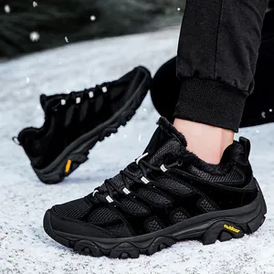 Bottes de randonnée d'hiver avec tige en mesh suédé noir et doublure en fourrure