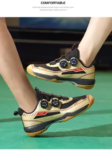 Détail de chaussure de sport avec système de boucle rotative et semelle en caoutchouc antidérapante