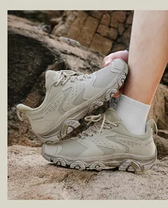 Chaussures de randonnée en plein air sur terrain rocheux en mesh kaki et cuir synthétique