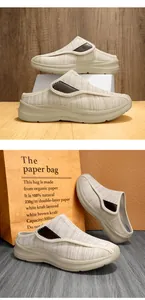 Dettaglio macro del tessuto a maglia traspirante e cinturino velcro sulla scarpa