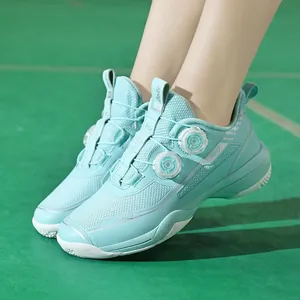 Chaussures de tennis bleu clair avec double boucle rotative et maille respirante sport