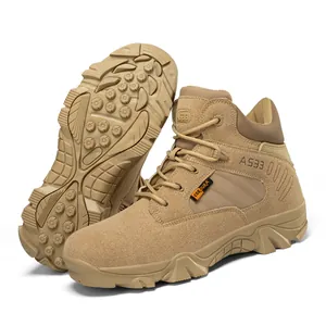 Nahaufnahme von strapazierfähigem CORDURA-Gewebe und rutschfester Gummisohle an Taktikstiefeln