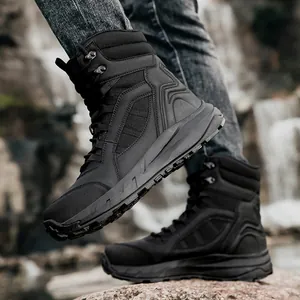 Bottes tactiques noires pour hommes, randonnée en plein air sur terrain rocheux en cascade
