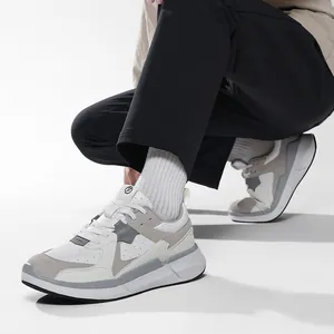 Men's classic casual sneakers with breathable mesh and thick anti-slip sole for outdoor wear