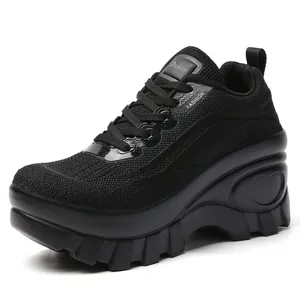 Sneakers nere da donna in maglia traspirante con zeppa e suola spessa fashion